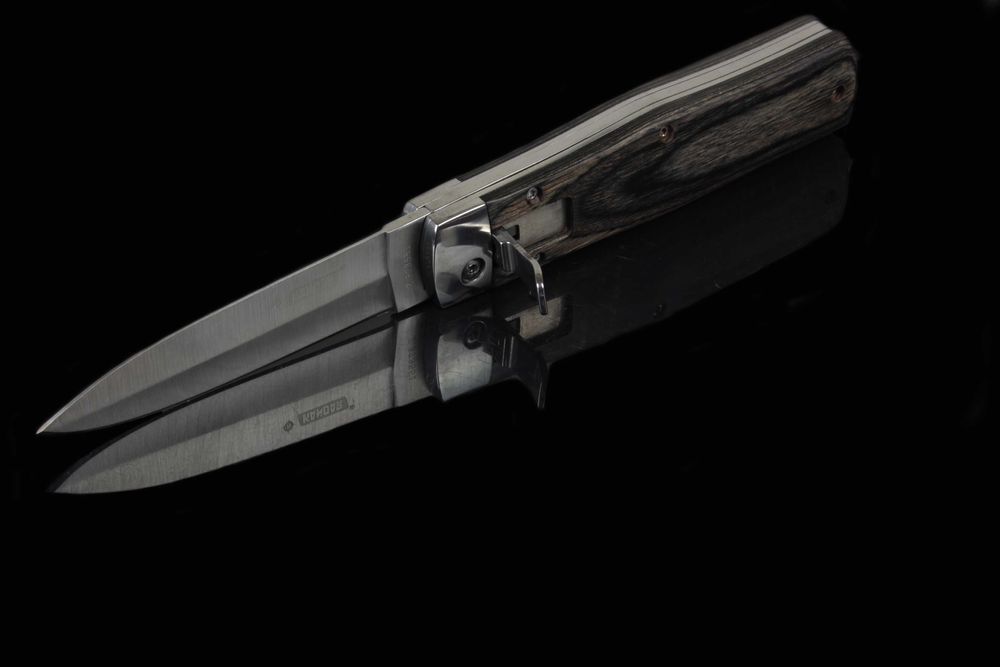 Nóż scyzoryk sprężynowy  model PREDATOR typ zamka Mikov KN27