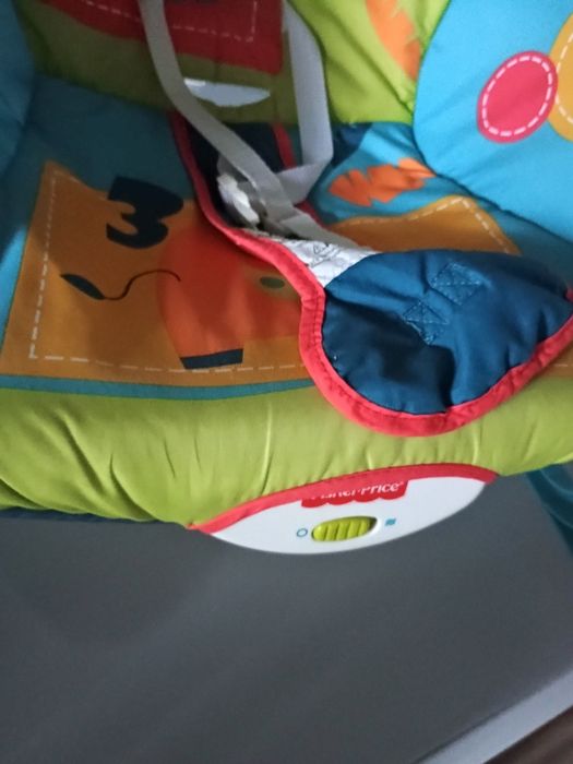 Leżaczek bujaczek fisher Price z wibracjami
