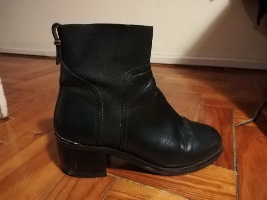 Botins pretos STRADIVARIUS 36