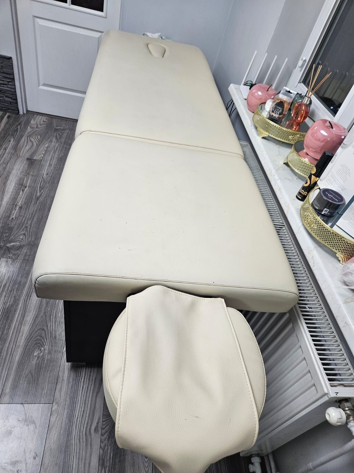 Stół łóżko leżanka do masażu rzęs kosmetyczne LUX P1