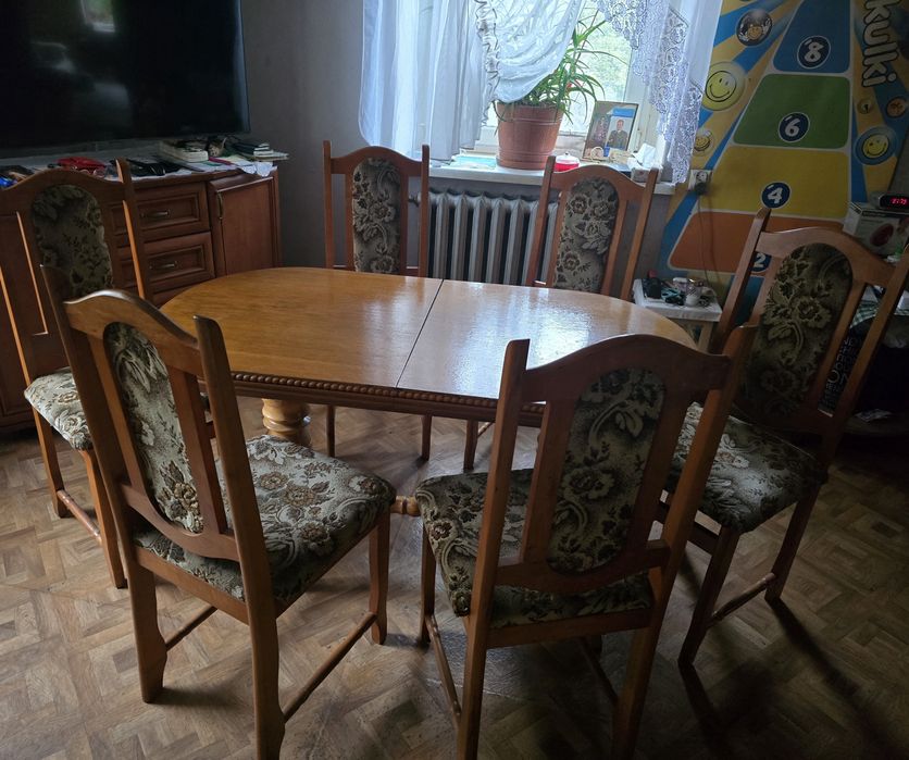 Krzesla 6 sztuk jak nowe