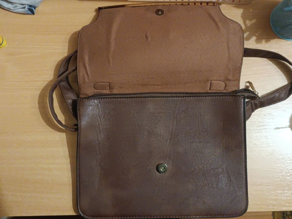 Сумка-портфель, натуральна шкіра.