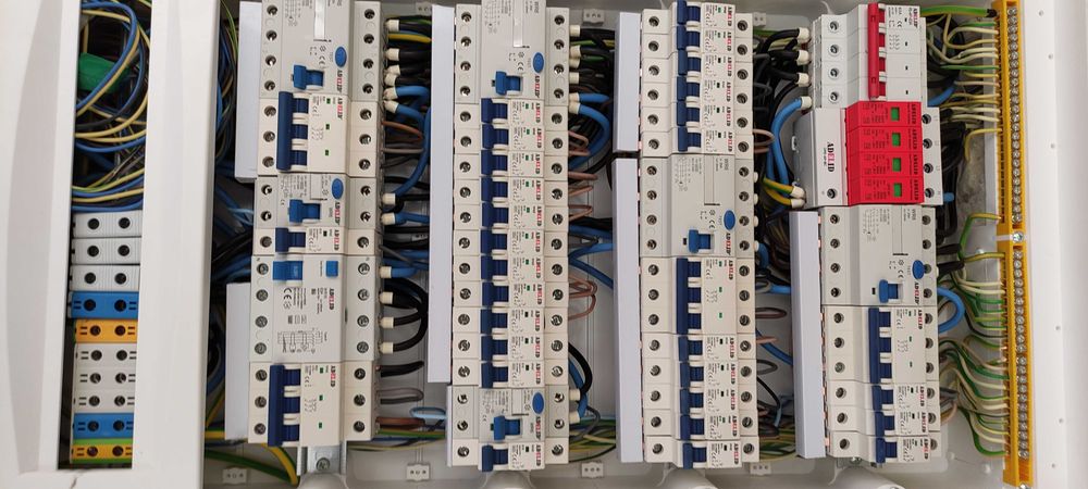 instalacje elektryczne