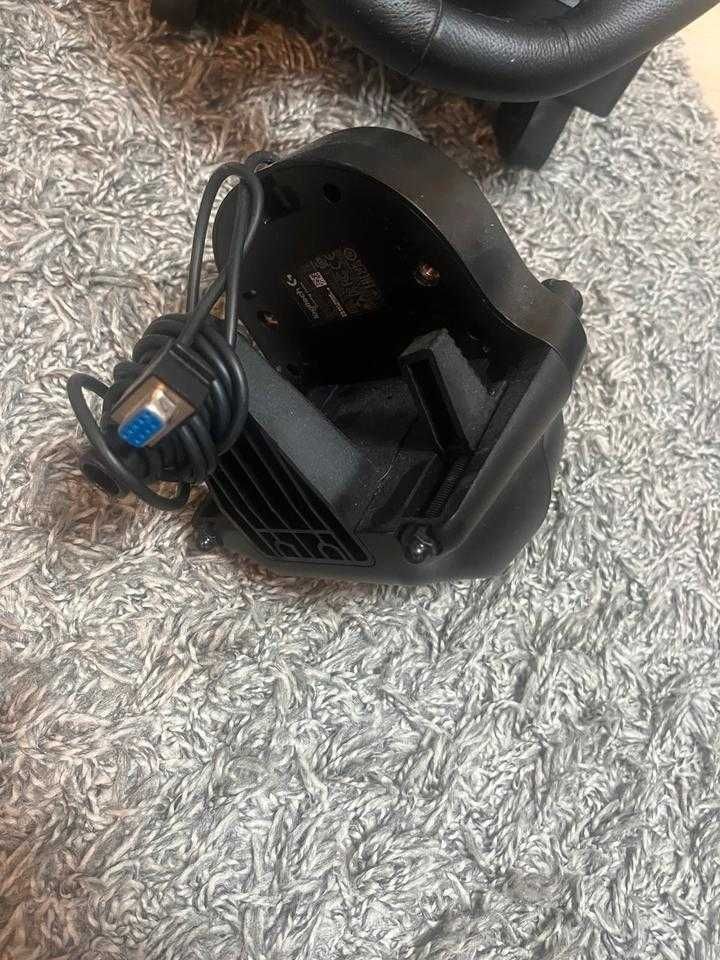 Kierownica Logitech G29 z pedałami i lewarkiem