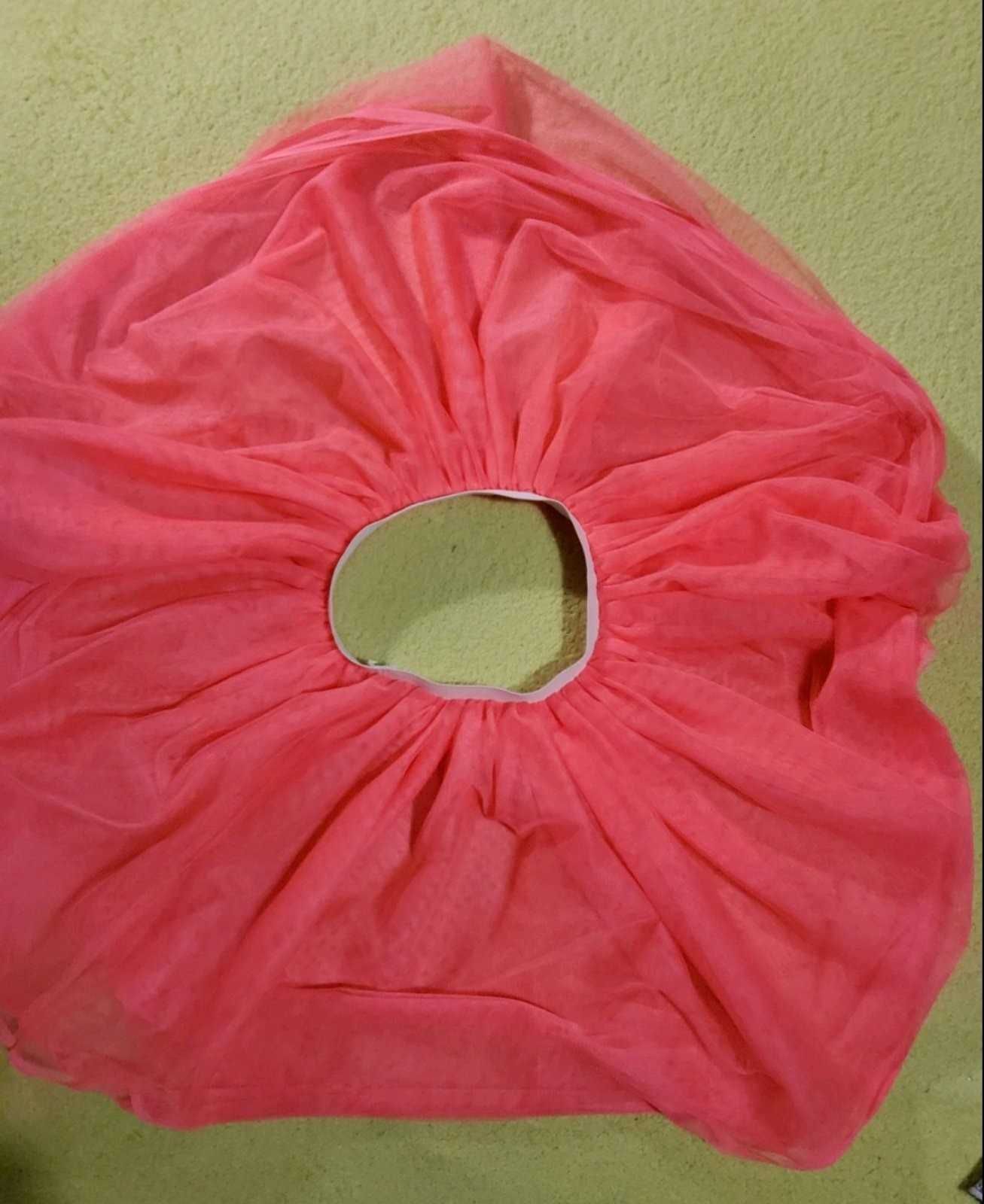 Розовая юбка для занятий спортом и танцами.