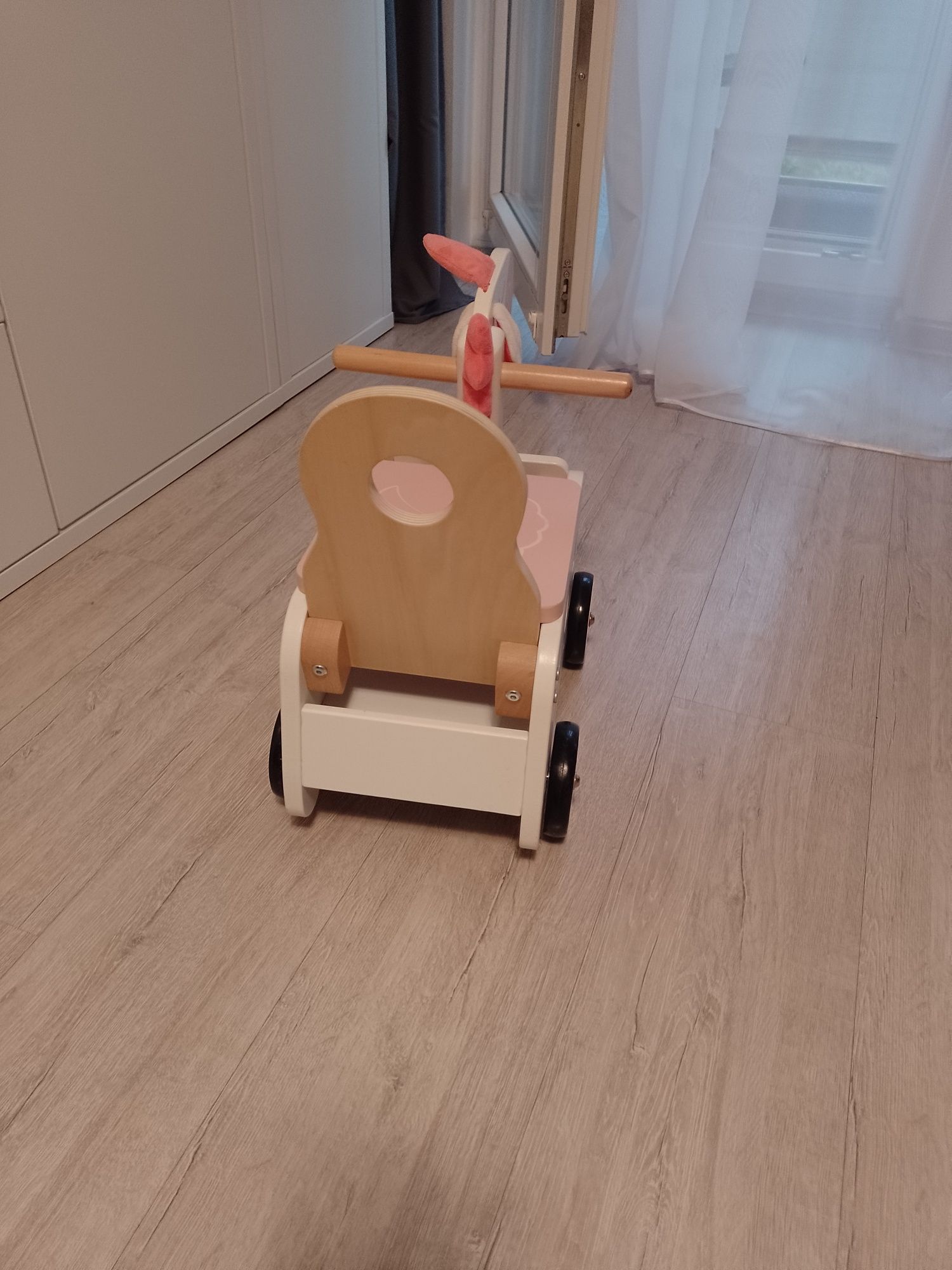 Smiki, Konik, drewniany jeździk i sorter