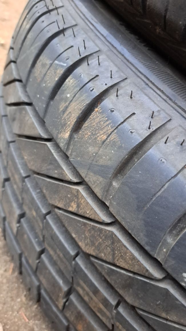 4 x goodyear 225/55 17"