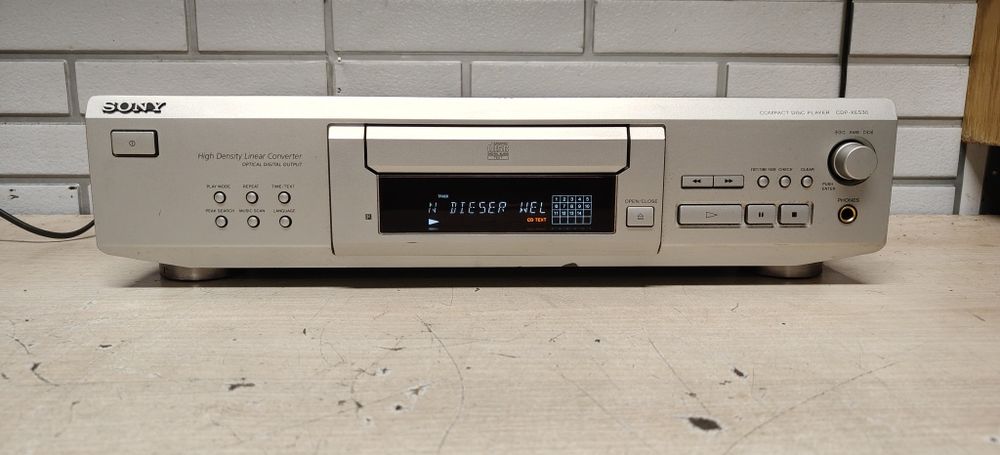 Odtwarza CD SONY CDP-XE530. CD Trzy, Optical