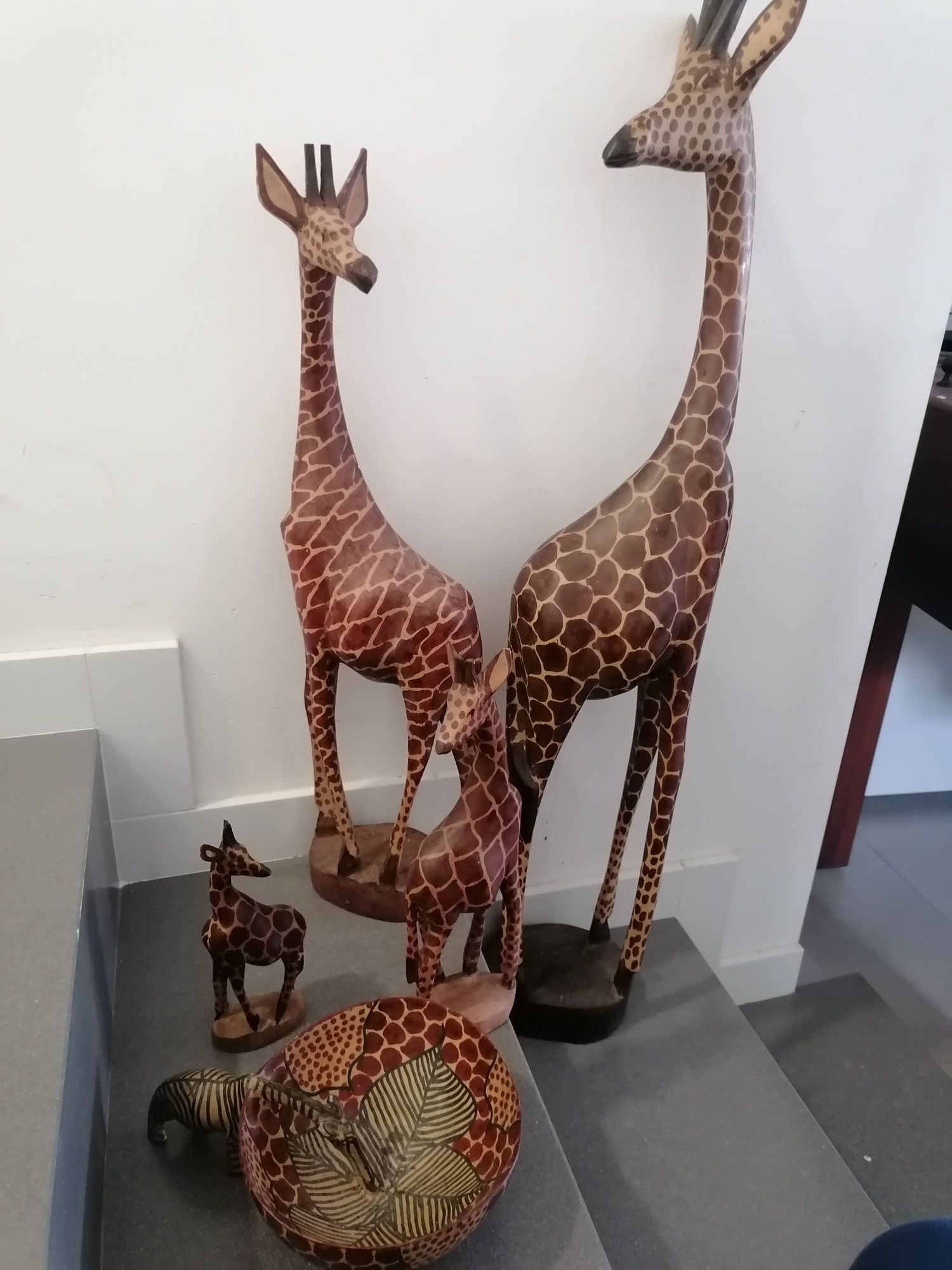 Conj. 5 elementos decorativos - girafas