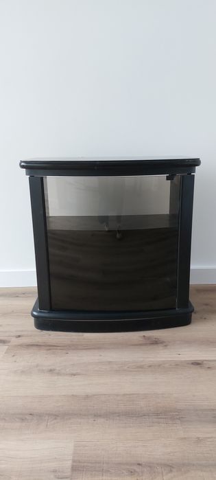 Móvel de TV com rodas