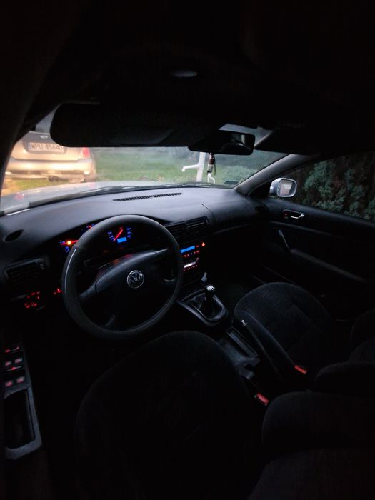 VW PASSAT B5 1999r 1.9 TDI 110 KM ekonomiczna limuzyna tanio sprzedam