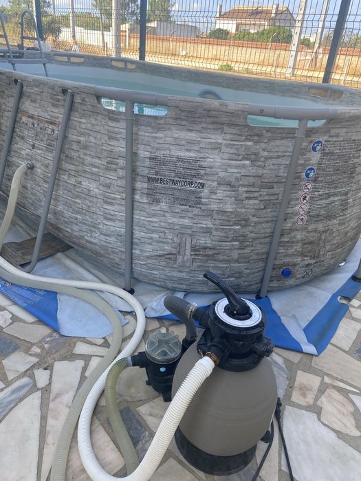 Vendo piscina e filtro