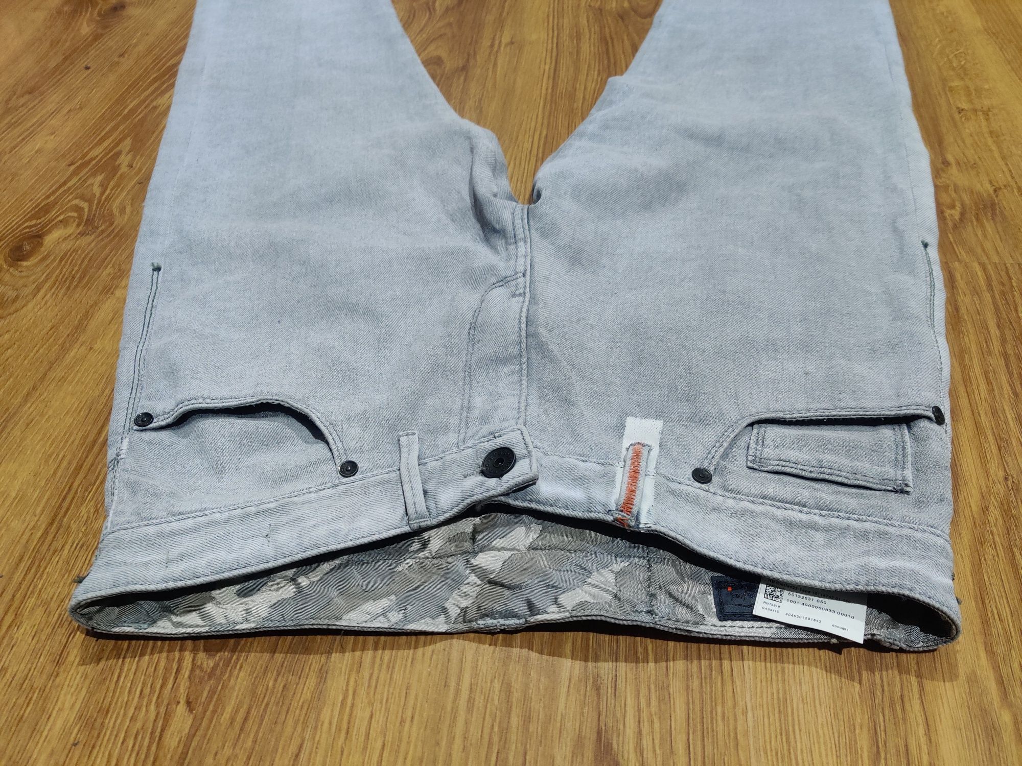 Spodnie męskie jeans jeansy Hugo Boss 33 34 handcrafted szare