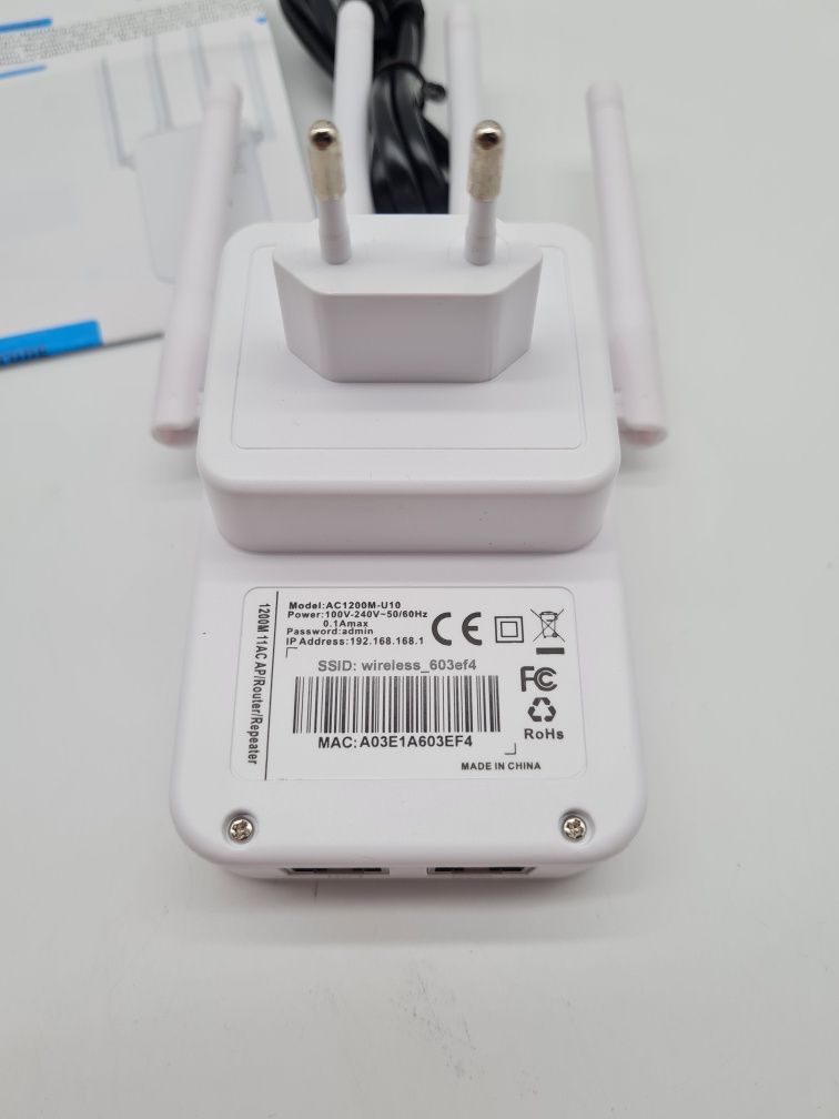 Wzmacniacz sygnału Wi-Fi 1200 Mbit/s z portem LAN/WAN 5GHz/2,4GHz