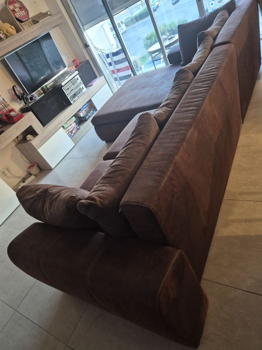 Sofa cama de canto, em pele