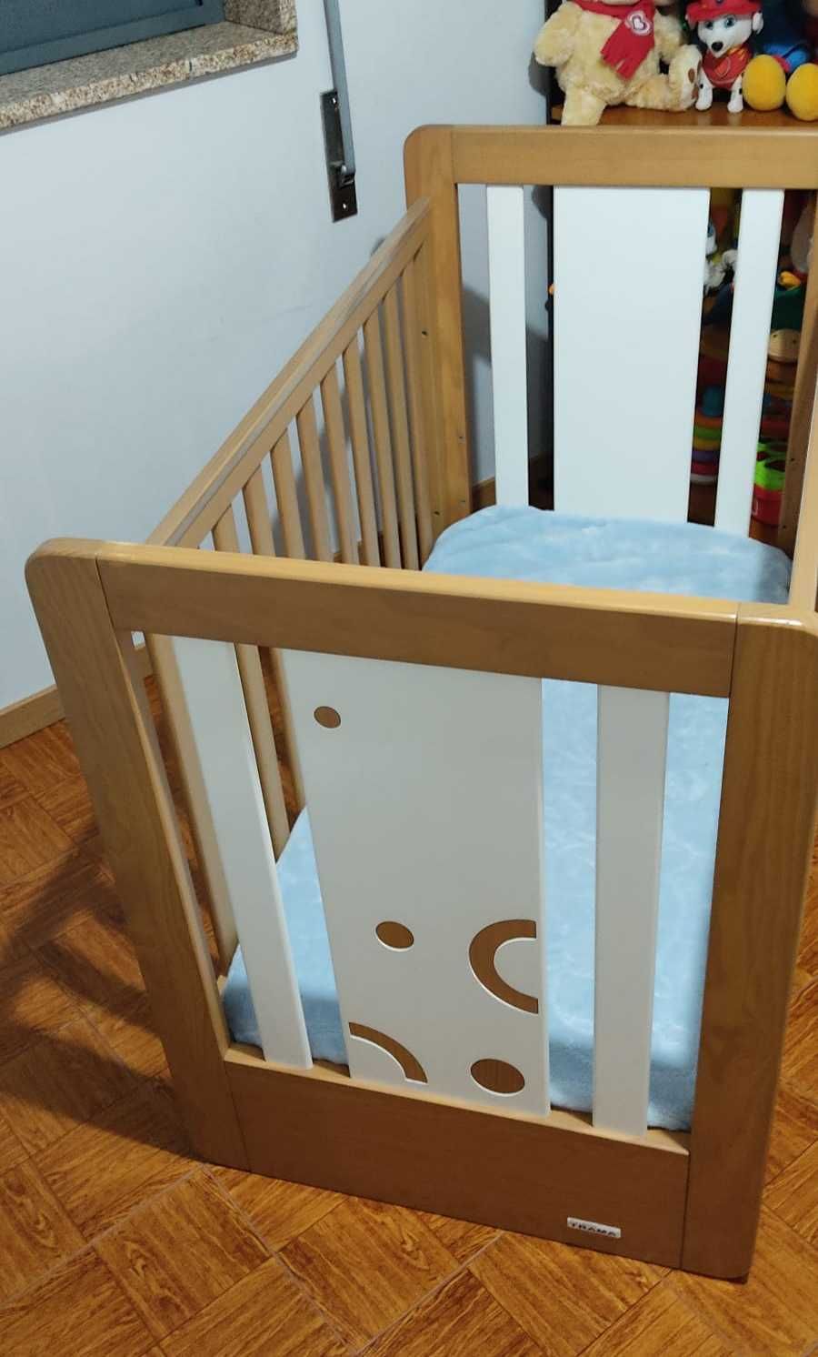 Berço de bebe com colchão marca Trama
