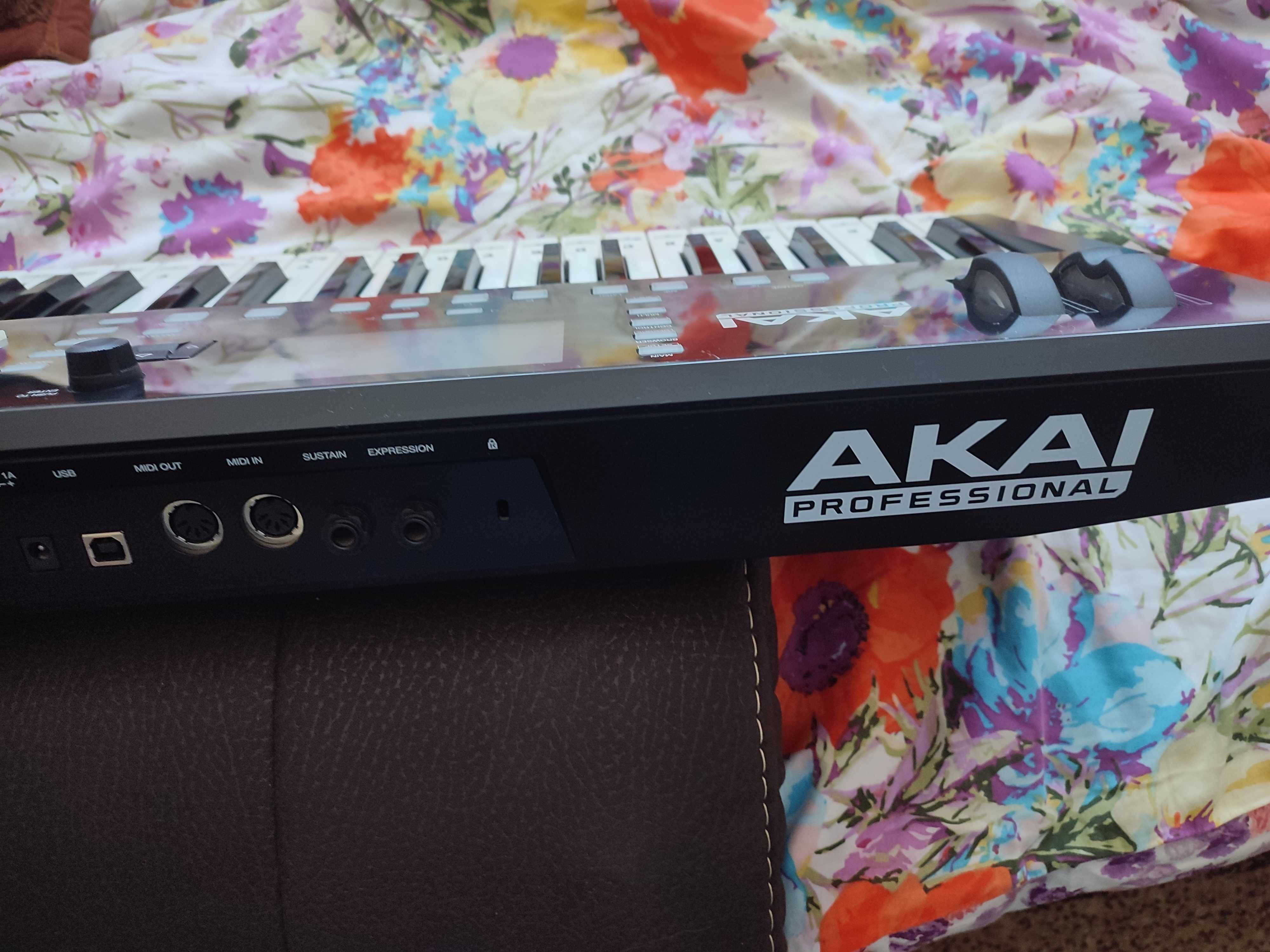 AKAI Advance 61 Sprzedam lub zamienię na inny kontroler MIDI.