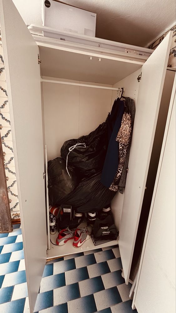 Guarda-roupa do ikea com 3 portas