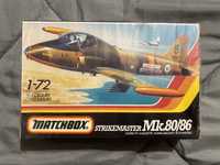 Avião Matchbox - Strikmaster mk.80/86 selado