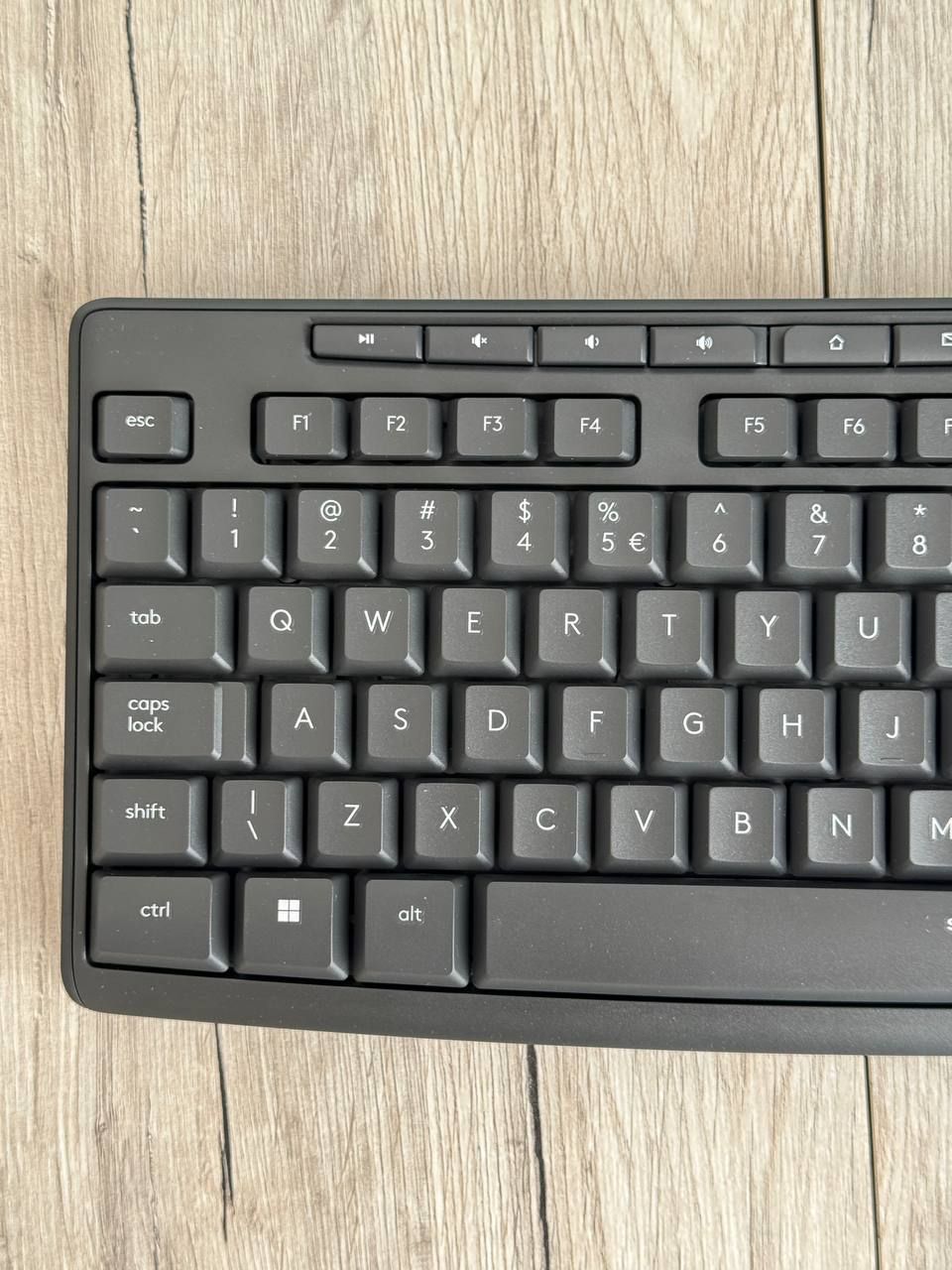 Комплект (клавіатура, миша) Logitech MK295 Wireless Combo Black NL
