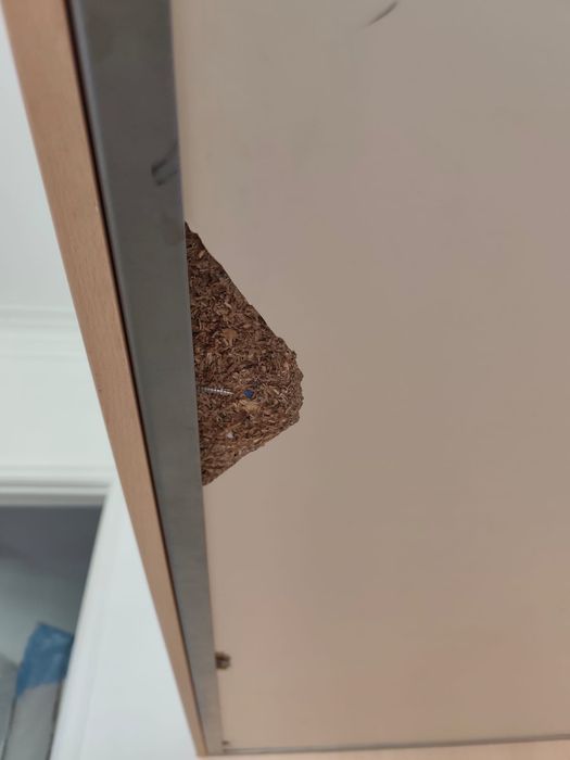 Cama beliche de madeira e parte em ferro