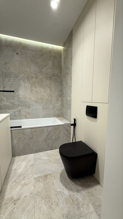 Продам 1 кім Подол Плаза вид на Андріївську церкву