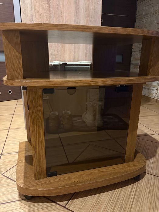 Stolik pod telewizor