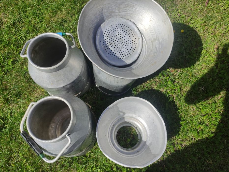 Aluminiowe Kany do mleka z sitkami