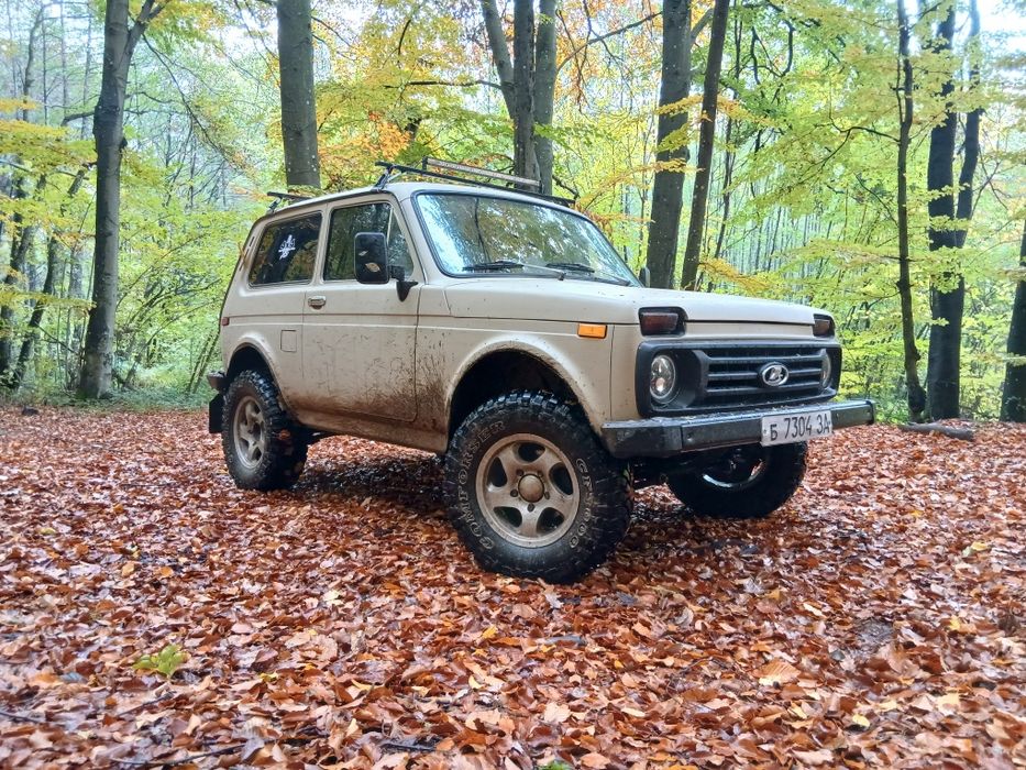 Нива 2121 в хорошому стані