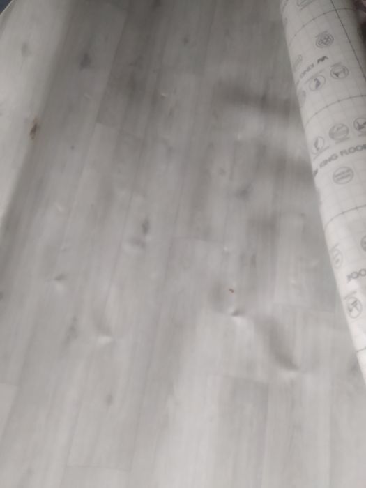 Лінолеум сірого кольору.Самовивоз.