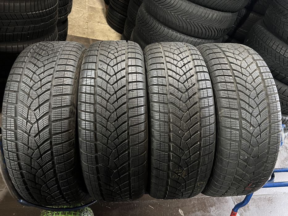235/60/17 R17 Goodyear Ultra Grip Perfomance GEN1 4шт зима