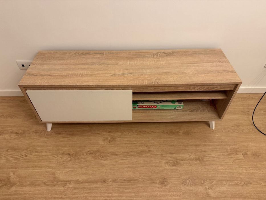 Aparador de tv carvalho e branco como novo
