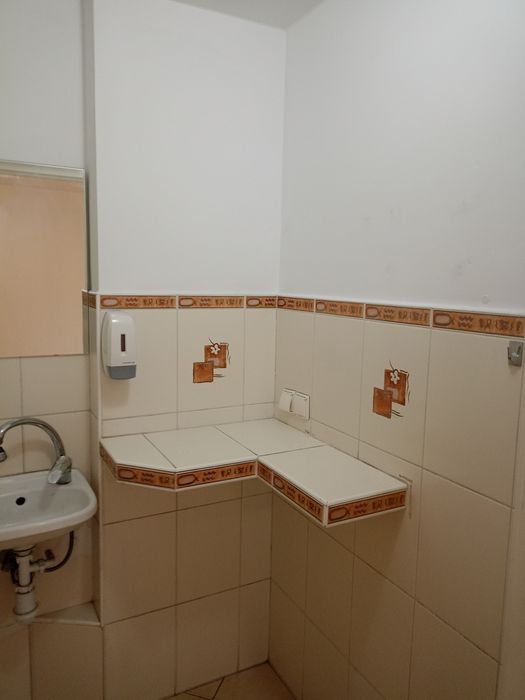 Lokal biurowo-usługowy 30m2 + garaż/magazyn/pracownia 30m2 - od zaraz
