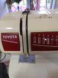 Продам швейную машинку Toyota