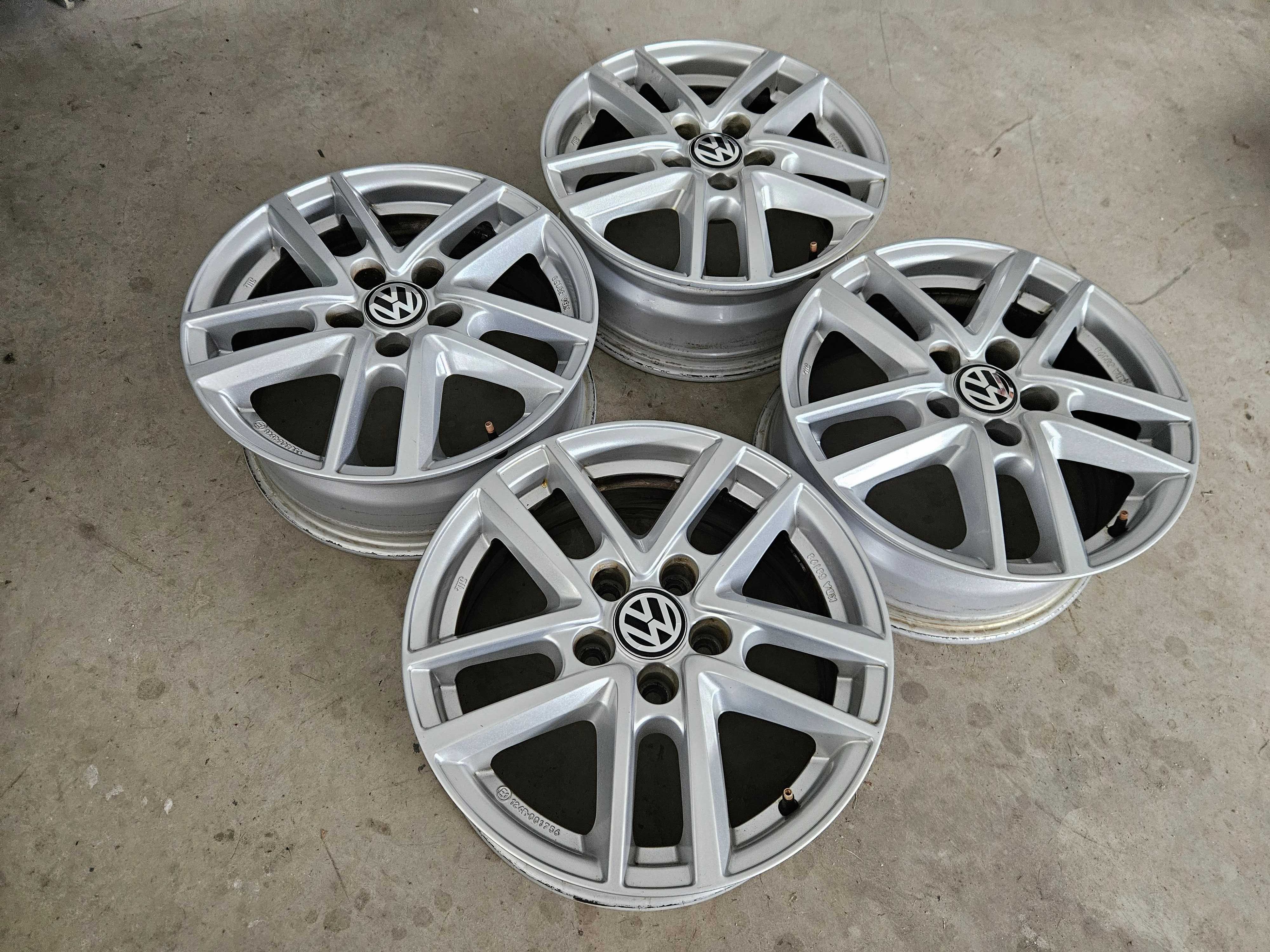 Alufelgi 16" 5x112 VW Passat B6 B7 B8 CC Golf VII Caddy Touran R-line