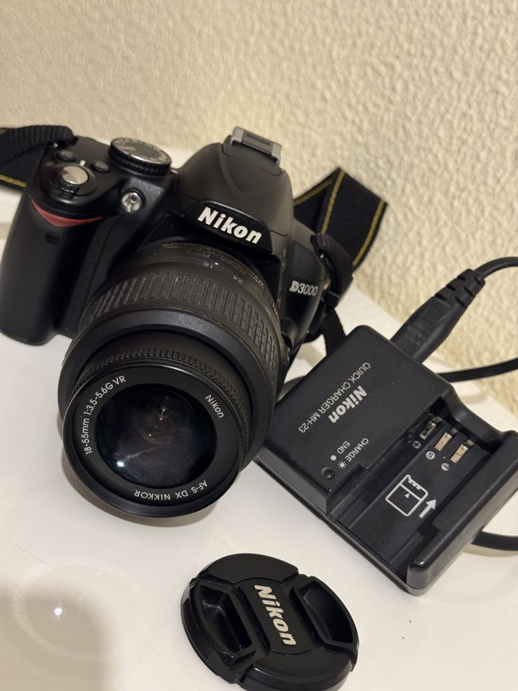 Camera fotografica NIKON D3000