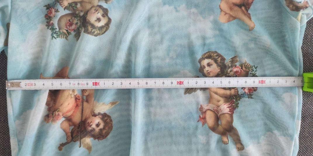 Koszulka w aniołki cherubinki Bershka