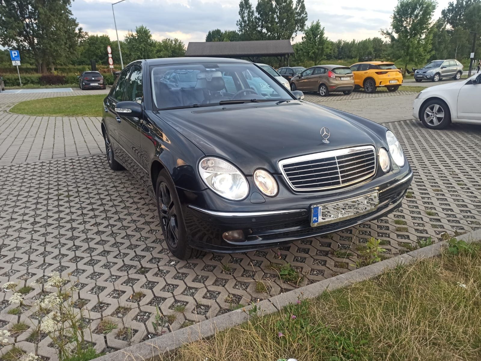 Mercedes w211 , 3.2 cdi R6, avantgarde , 2004 rok .