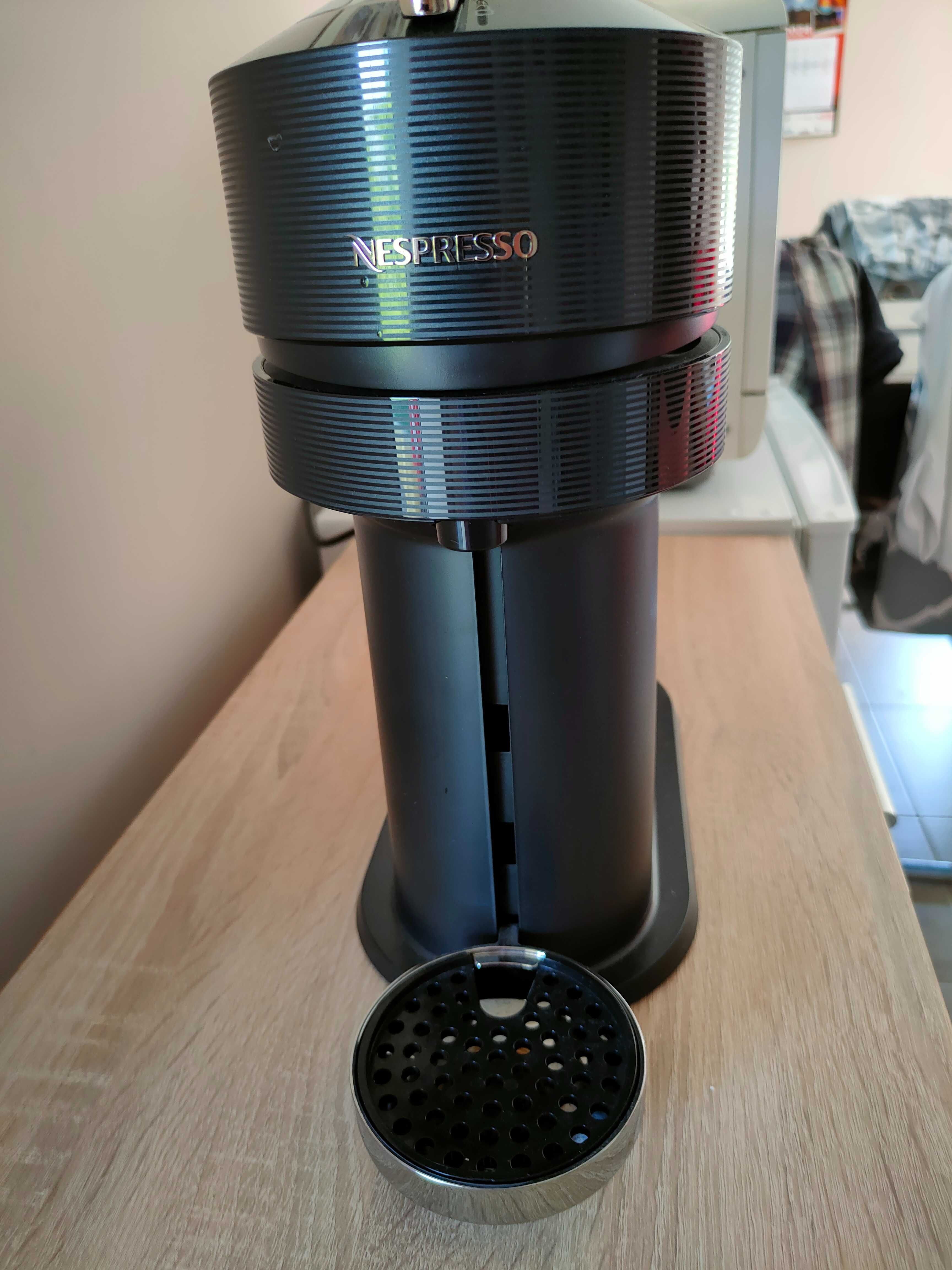 Ekspres do kawy kapsułkowy NESPRESSO VERTUO NEXT