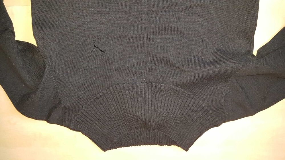 Puma sweter czarny klasyczny M