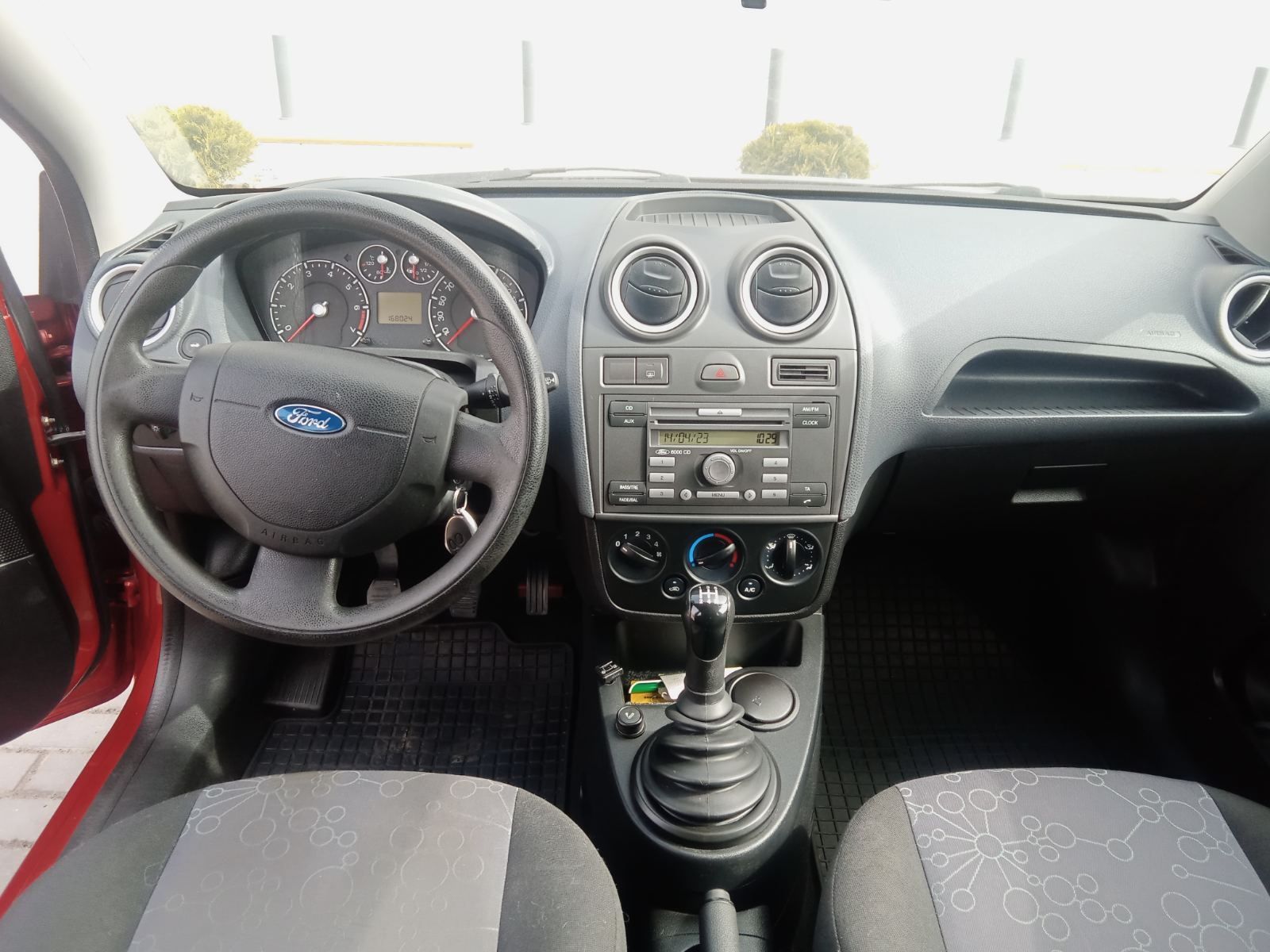 Продам Ford Fiesta 1.3
