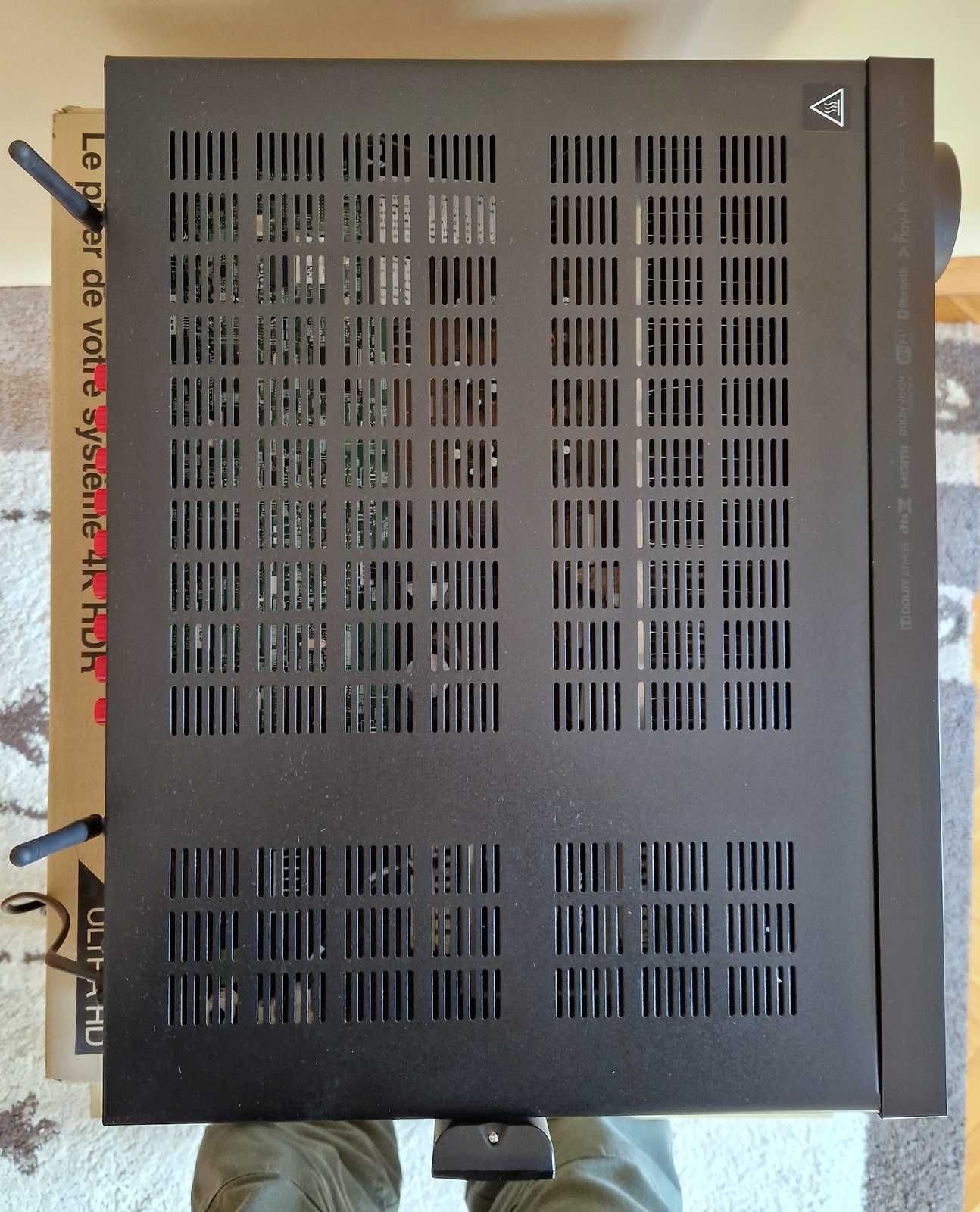 Amplituner sieciowy kina domowego Onkyo TX-NR676E