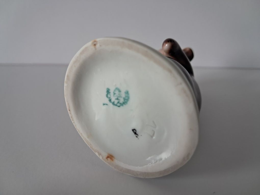 Hollohaza figurka porcelanowa niedźwiadka Węgry