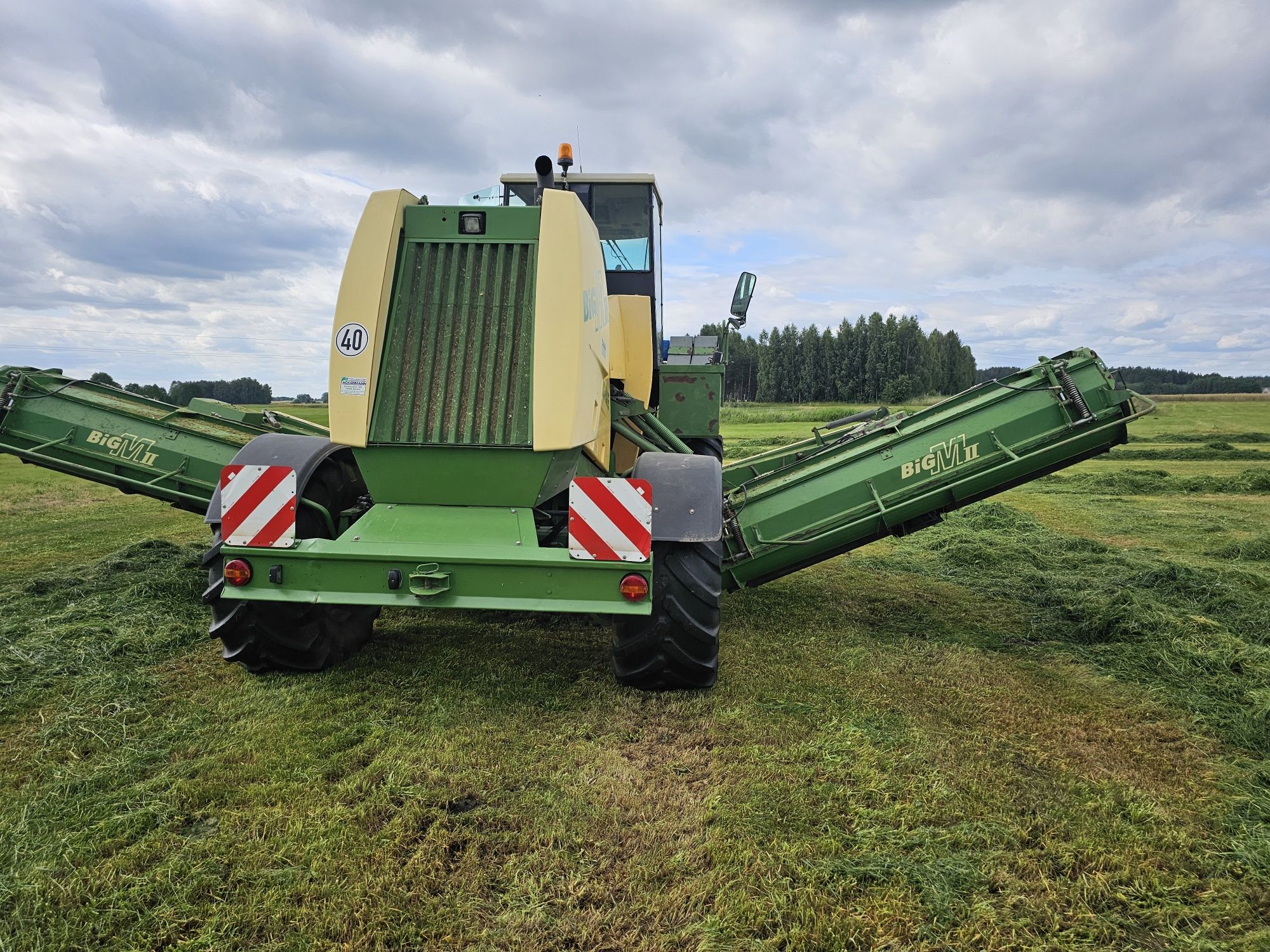 Krone Big M II Kosiarka samojezdna Samolot że zrzutem