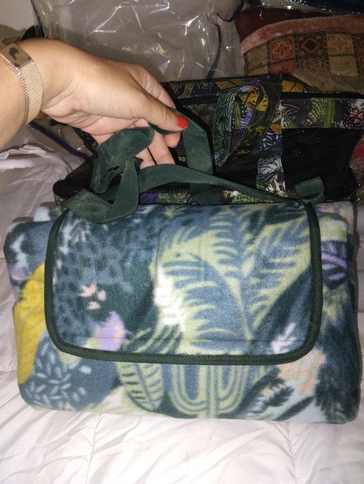 Conjunto de saco de praia com bolsa térmico e manta de piquenique