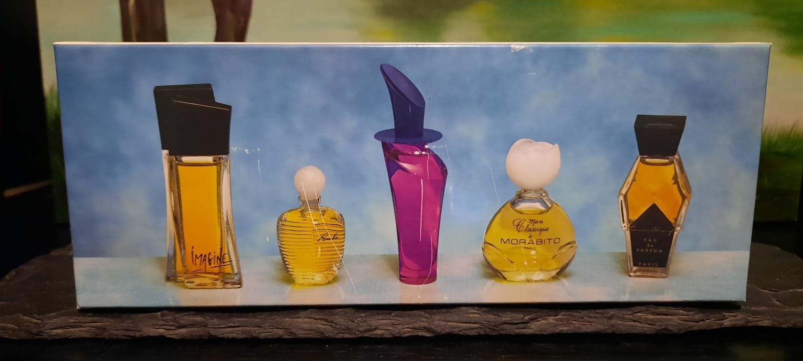 Coffret com cinco perfumes miniatura originais