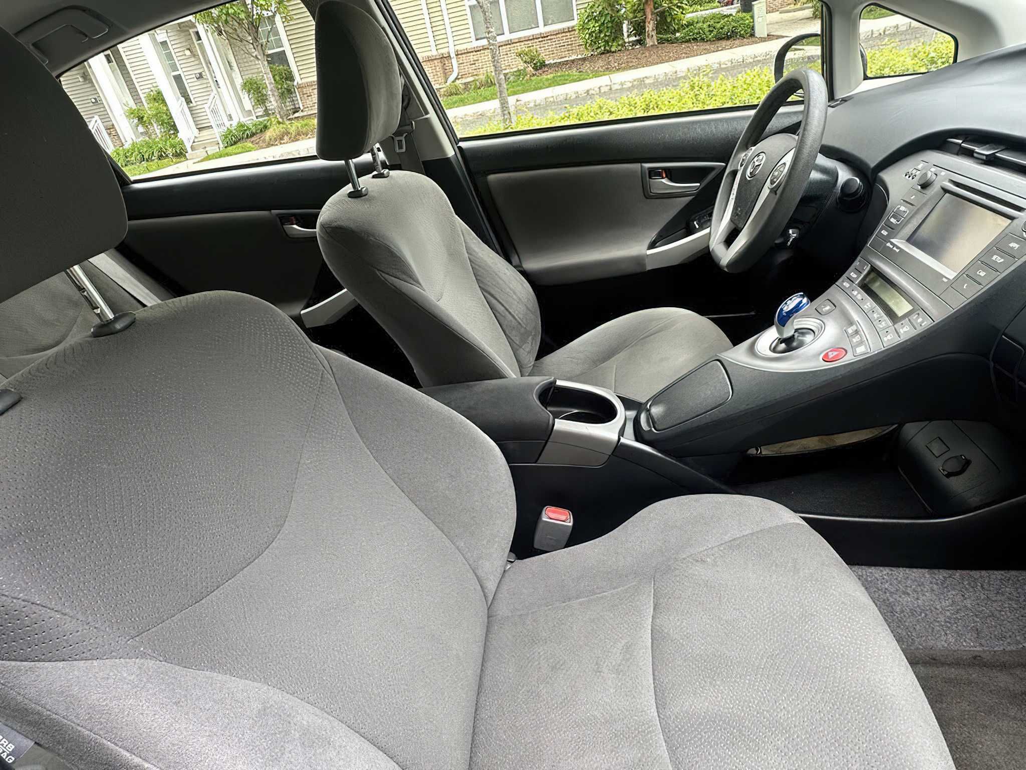 Toyota Prius One 2014