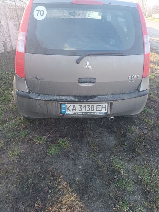Продам Мітсубісі кольт в гарному стані