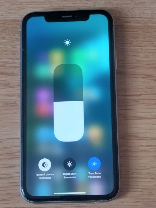 Телефон iPhone 11 64 GB