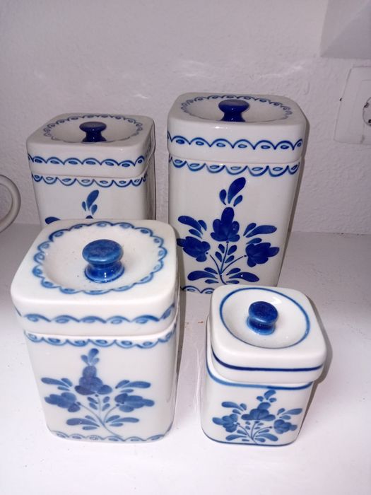 Conjunto de 4 potes em cerâmica Viana do Castelo